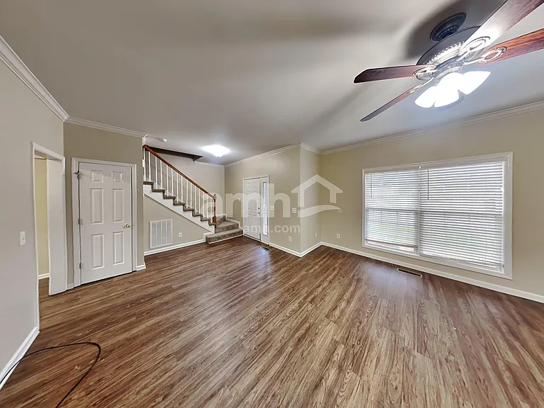 2321 Devonshire Dr — Photo 5