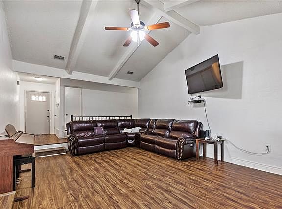 5th image of 810 Lynnfield Dr
