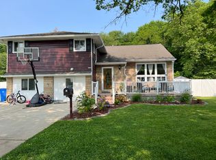 1018 Edgemoor Rd, Cherry Hill, NJ 08034