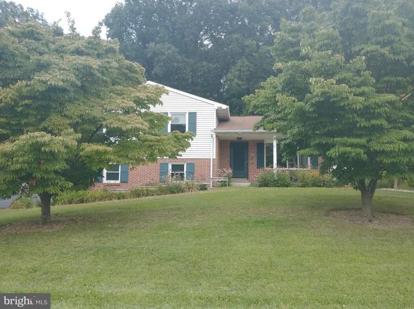 11 Dickinson Ct, New Freedom, PA 17349