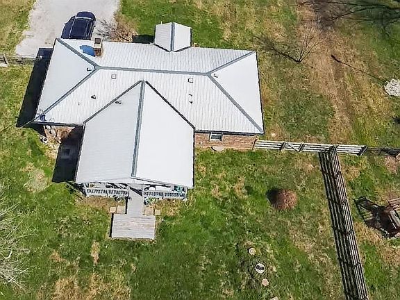 2nd image of 2369 Donald Rd