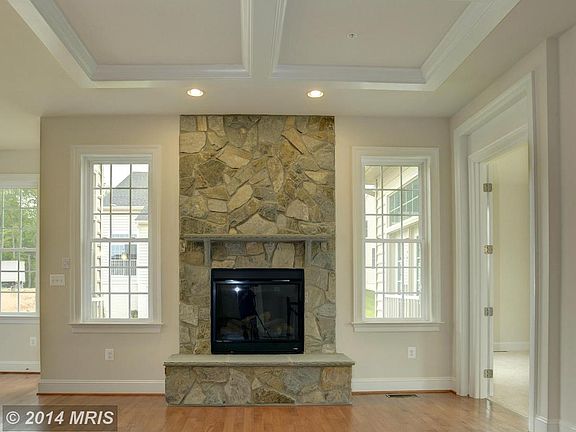 3rd image of 2422 Anderson Hill St