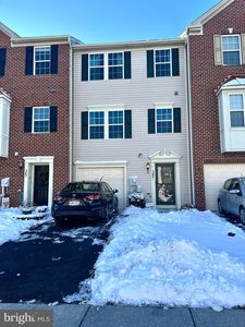39 Tidewater Ter, Falling Waters, WV, 25419