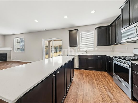 3rd image of 1011 Riggs Dr E