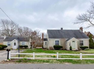 35 Norris St, Hyannis, MA 02601