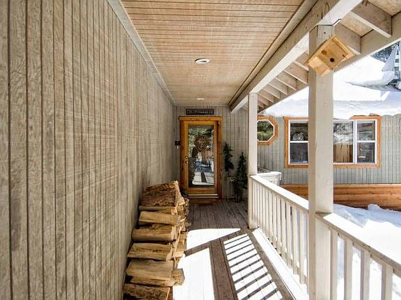 Covered entryway