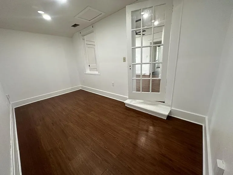704 S 26th St — Photo 13