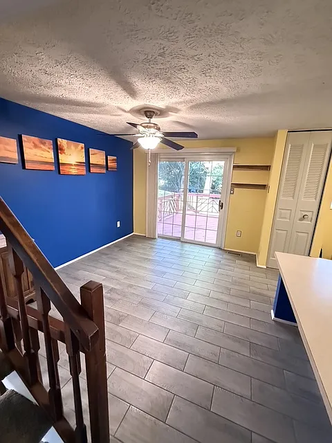 3 bed, 2.5 bath, 1394 sqft, $2,600 — Photo 3