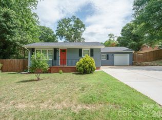 200 Point Cir, Belmont, NC 28012