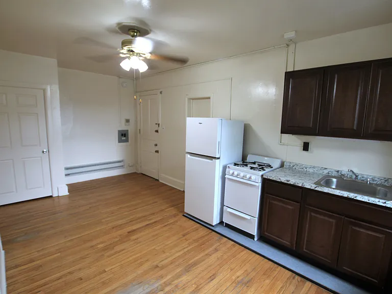 2205 Saint James St #D1 — Photo 2