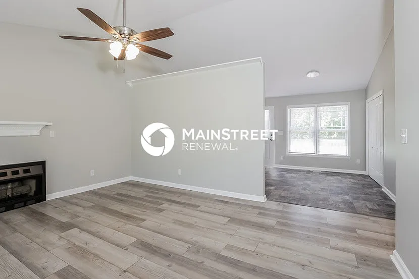 14 Richmond Dr — Photo 2