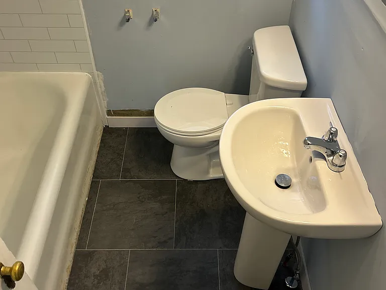 352 Belmont St NW — Photo 6
