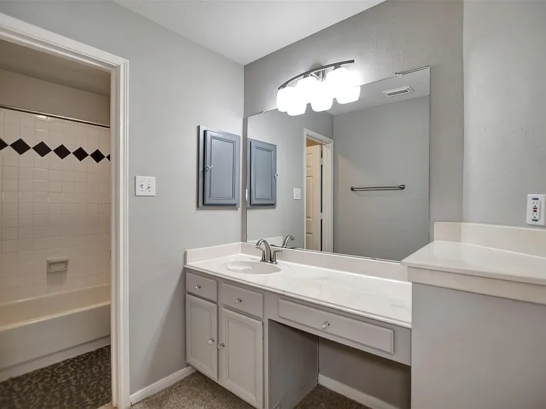 1709 Orlando St — Photo 37