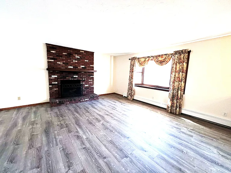 23 Hospital Rd #SINGLE FAMILY HOME — Photo 3