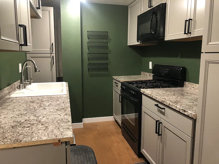 420 NW Dack Ct — Photo 16