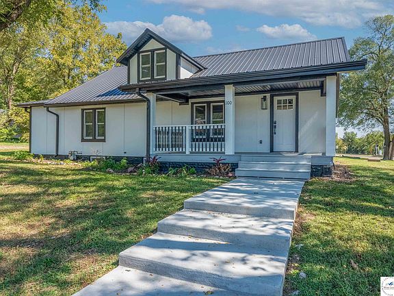 2nd image of 100 N Olive St