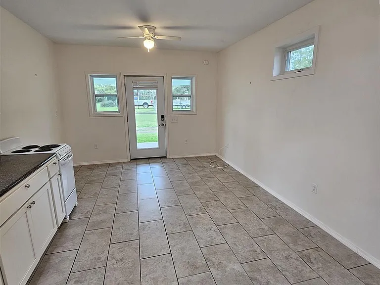 9775 N Loop Rd #1 — Photo 6