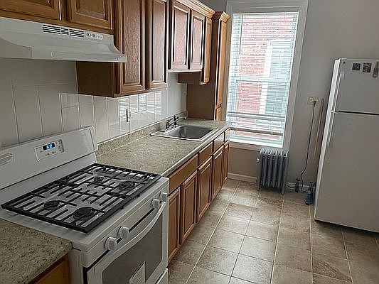 3rd image of 2613 Avenue D #3F