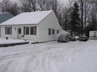 5876 Suwanee Dr, Mentor On The Lake, OH 44060