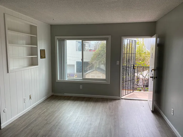 4964 Saratoga Ave #1-9 — Photo 4