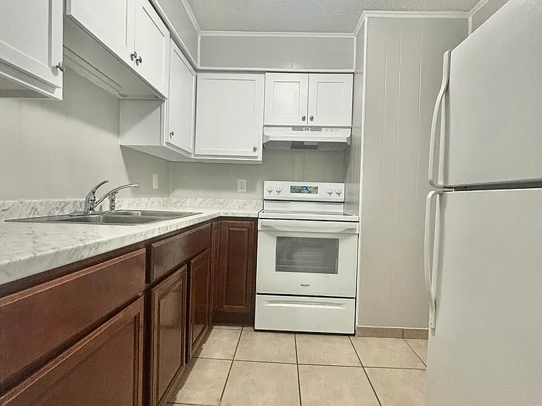 310 Watauga Dr #8 — Photo 6