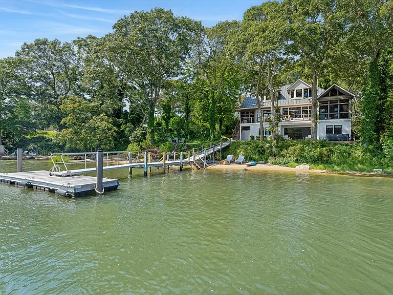 100 Cliff Dr — Photo 1