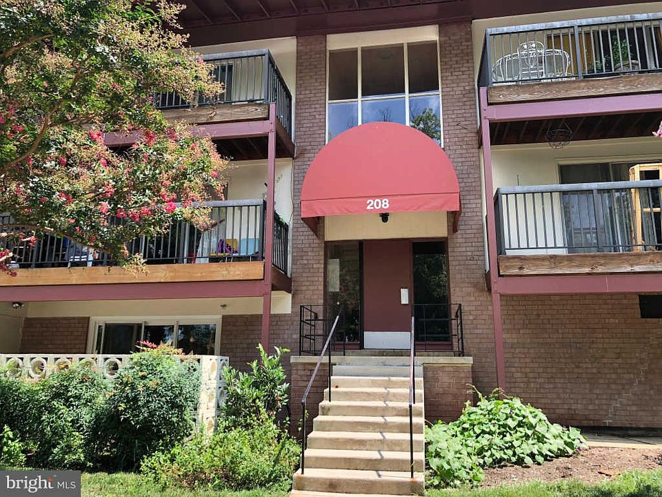 1st image of 208 Park Terrace Ct SE APT 49