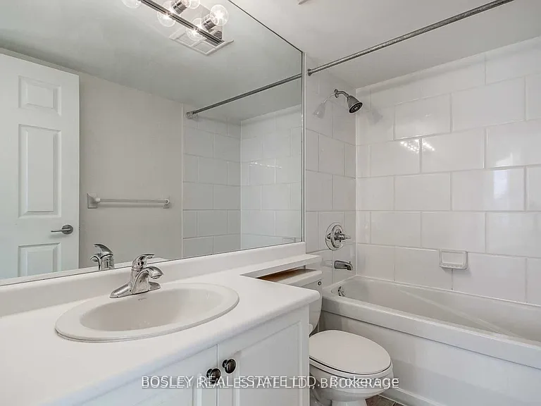 451 Rosewell Ave #512 — Photo 13