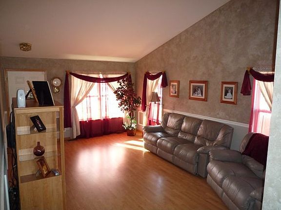 4th image of 15951 Palm Ct