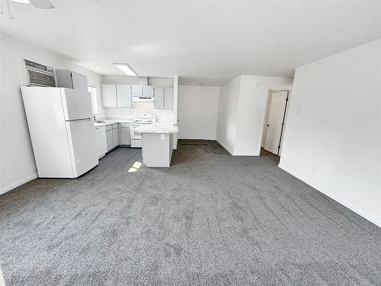 1800 N Spokane St — Photo 3