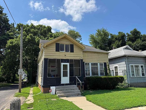 3rd image of 714 W Armstrong Ave