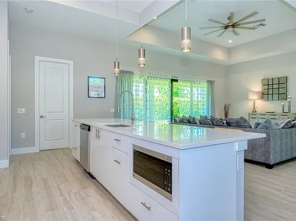 9355-1 Pennsylvania AVE, BONITA SPRINGS, FL 34135