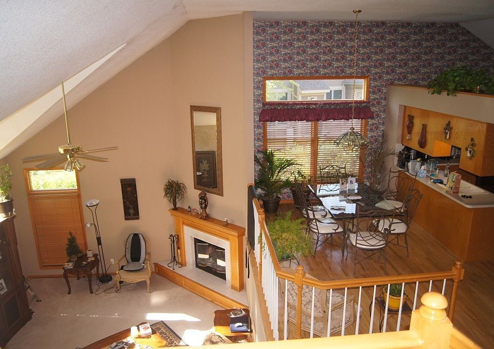 2nd image of 1114 Valley Dr
