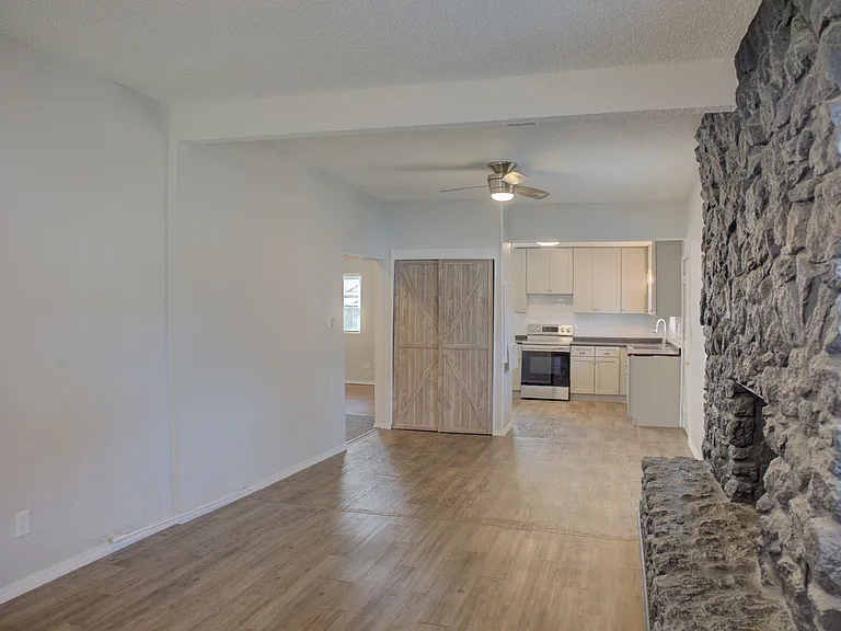 438 S 55th West Ave — Photo 5