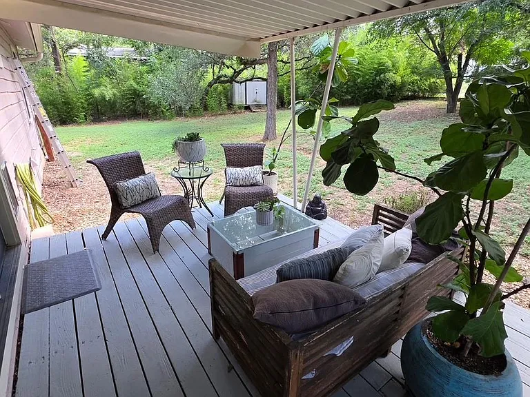 2802 De Soto Dr — Photo 24