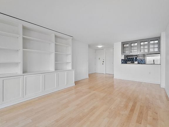 2nd image of 200 E 90th St APT 20G
