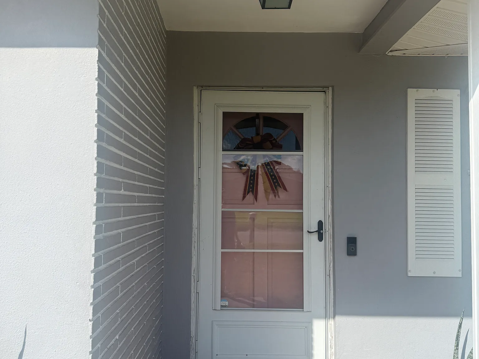 2 bed, 1.5 bath, 1130 sqft, $2,200 — Photo 2