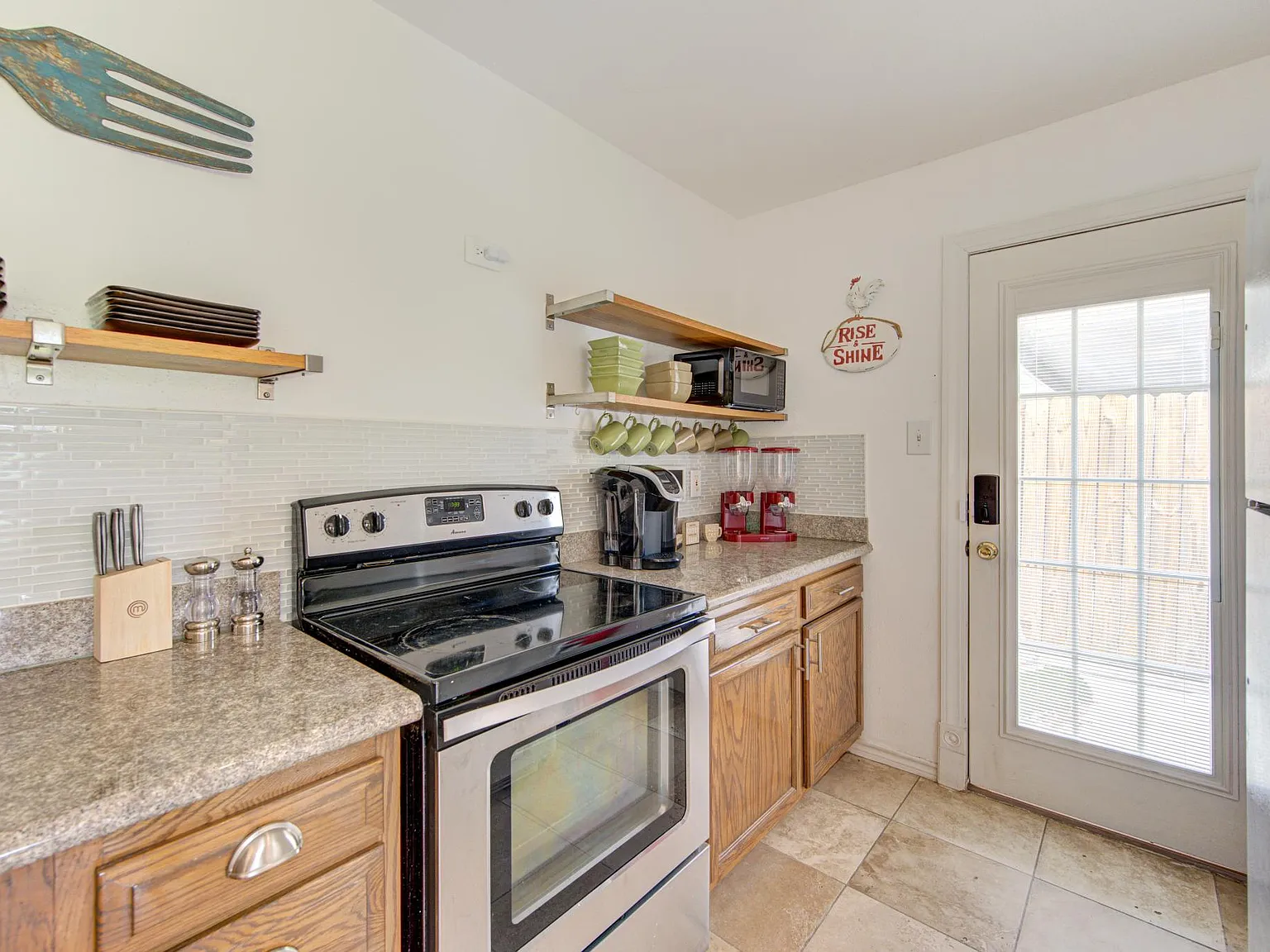5950 Arncliffe Dr — Photo 3