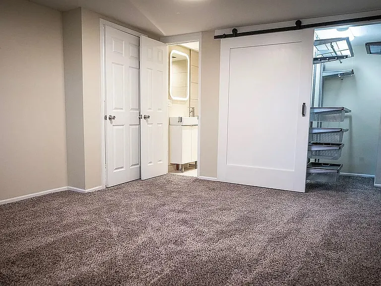 1001 W 75th St — Photo 21