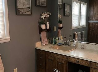 211 Old Hickory Rd, New Castle, PA 16102