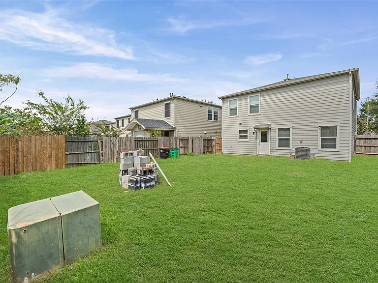 3414 Dartmouth Field Ln — Photo 9