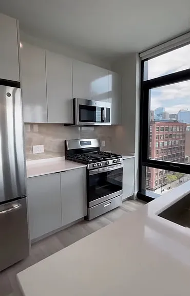 1214 W Van Buren St — Photo 8