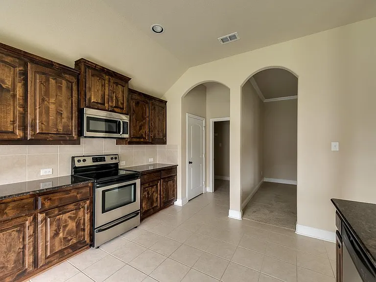 3503 Holly Rd — Photo 7