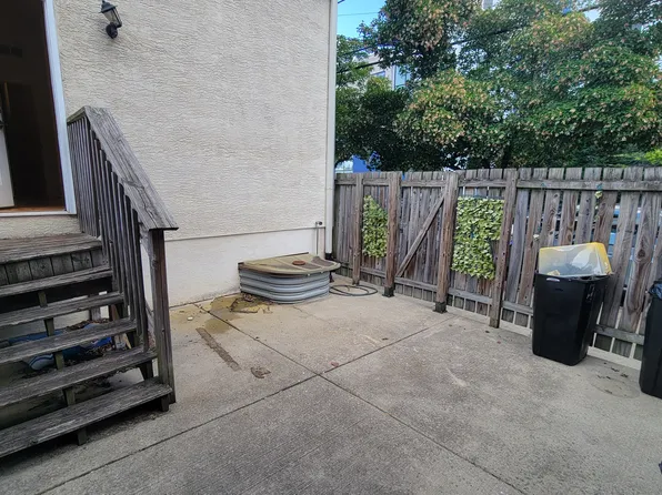 4032 Baring St #1, Philadelphia, PA 19104