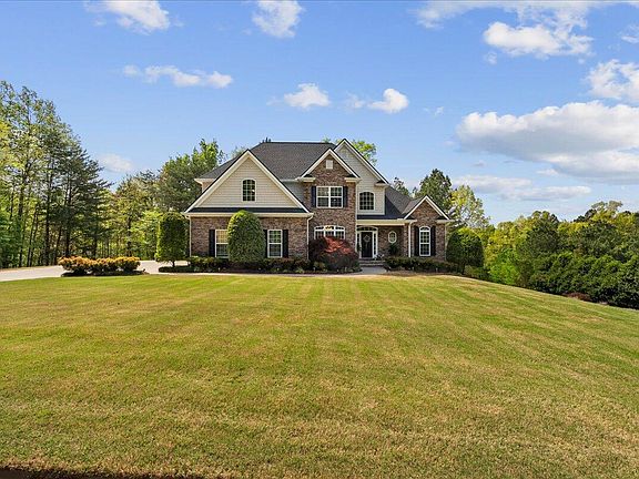 2nd image of 120 Weatherby Dr