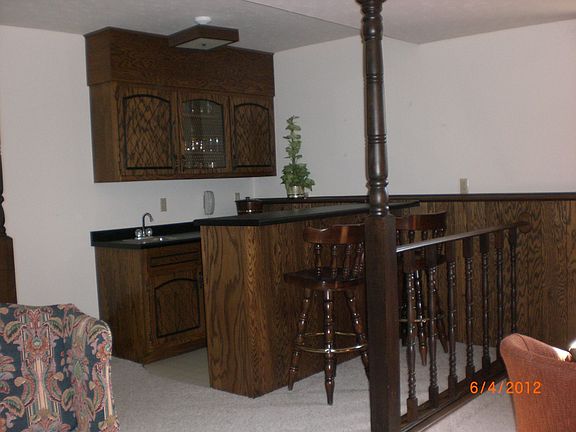 Wet bar for entertaining!