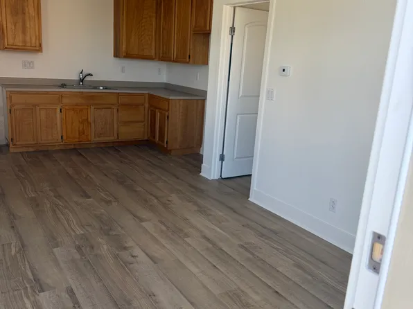 1468 Trombetta St, Santa Rosa, CA 95407