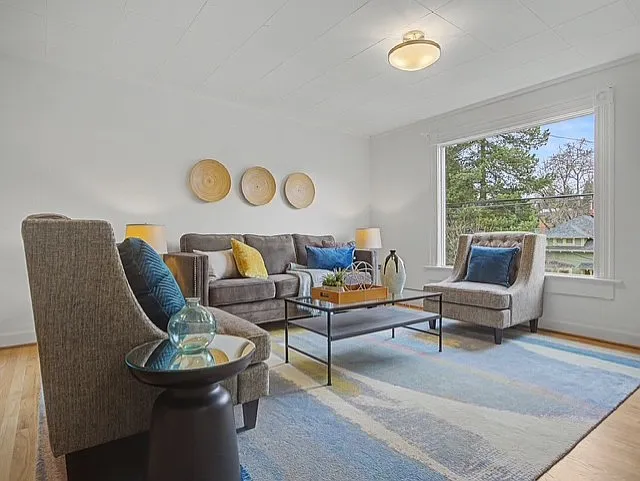 2220 SE Yamhill St — Photo 18