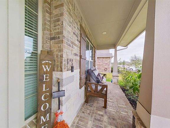 3rd image of 7315 Water Glen Ln