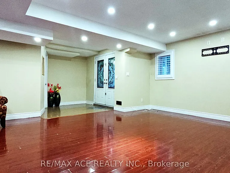 25 Fawnridge Trl #BASEMENT — Photo 7